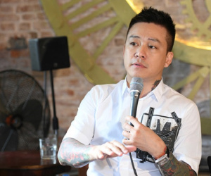 Tuấn Hưng bỏ hát mừng năm mới giữa chừng vì đau bụng dữ dội