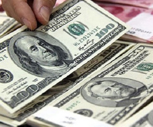 Giá USD tại các ngân hàng diễn biến trái chiều
