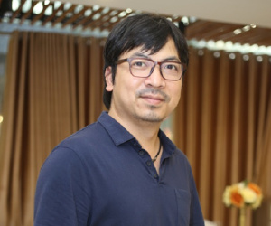 "Giáo sư Cù Trọng Xoay" Đinh Tiến Dũng: Đôi lúc ước ngủ dậy kịch bản hài biến mất!