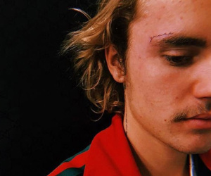 Cứ nói Hailey là người thay thế nhưng Justin Bieber lại làm điều ý nghĩa này cho cô