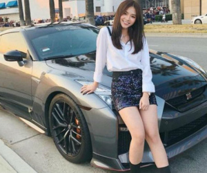 Hot girl Sài Gòn tên lạ Vương Hoàng Mai Diz sở hữu dàn siêu xe khủng là ai?