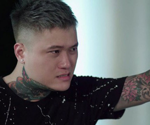 Vũ Duy Khánh thoát đền show ngàn USD nhờ linh ứng từ người đặc biệt này