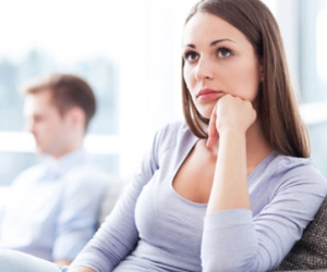 Mỗi lần tôi đề cập chuyện tình cảm, anh lại lảng tránh
