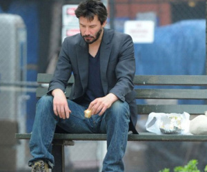 Người đàn ông của bi kịch Keanu Reeves: Một đời cô độc vì từ nhỏ bị bố bỏ rơi, lớn lên chứng kiến bạn thân đến vợ con qua đời