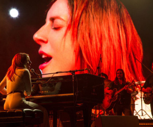 Quả cầu vàng 2019: ‘A Star Is Born’ thua đau trước ‘Bohemian Rhapsody’