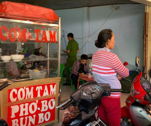 6 thanh niên chặt tay con nợ giữa chợ ở Phan Thiết