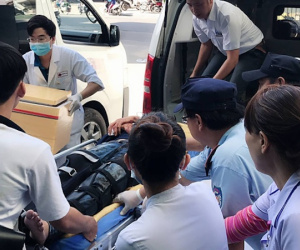 Bảo quản, chuyển đến bệnh viện cánh tay của nữ sinh gặp nạn trong vụ xe khách chở hơn 20 sinh viên lao xuống đèo Hải Vân