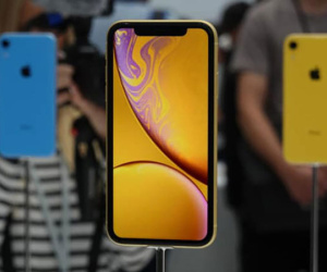 Doanh số iPhone giảm mạnh dù giá máy rẻ đi
