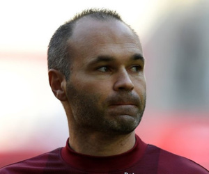 Huyền thoại Iniesta bị chỉ trích vì phân biệt chủng tộc