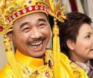 NSND Trung Hiếu chịu dừng cuộc chơi để cưới vợ rồi nhưng 'Ngọc hoàng' Quốc Khánh vẫn thích 'độc thân vui vẻ' dù đã ở tuổi 57