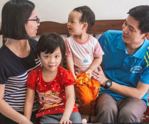 Vợ BS Hoàng Công Lương chua xót: 'Chồng như biến thành người khác tôi không thể nhận ra'