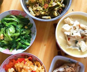 Bữa cơm đầu tiên khi sống chung khiến chồng câm nín, mẹ chồng giận tím mặt, chị em phân tích lý do là...