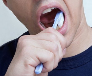 Lười đánh răng, quý ông tăng nguy cơ bị bất lực gấp 3 lần