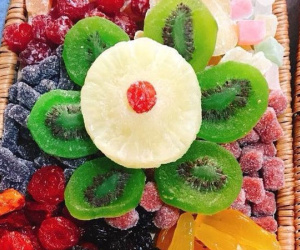 Mứt Tết Trung Quốc giá cực rẻ, đội lốt 'nhà làm' tràn ngập thị trường