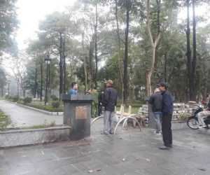 Thực hư thông tin bắt 2 nam thợ xây liên quan đến cái chết của cô gái trong vườn hoa Hà Nội