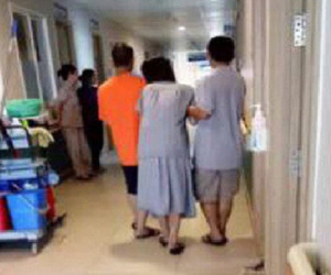 Dọa mách bố mẹ khi chồng hăm hở đưa vợ người khác đi đẻ, vợ trẻ bị hăm dọa ngược khiến cư dân mạng phẫn nộ