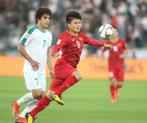 Quang Hải làm báo châu Á 'choáng ngợp', lọt vào Top 10 cầu thủ ấn tượng vòng 1 Asian Cup