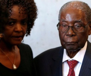 Trộm đột nhập nhà cựu tổng thống Zimbabwe, lấy vali đầy tiền