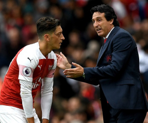 Unai Emery tuyên bố Mesut Oezil không xứng đáng đá chính ở Arsenal