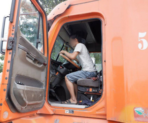 Cận Tết, rùng mình tài xế container kể chuyện sử dụng ma tuý trong tiệc sinh nhật trước khi lái xe
