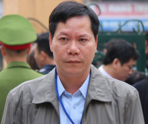 Cựu giám đốc Bệnh viện đa khoa Hòa Bình: 'Bị cáo xin được nói từ đau'