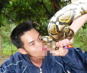 Kẻ giết trăn quý, uống máu khoe Facebook bị bắt vì chở 'hàng nóng'