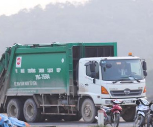 Người dân gỡ bỏ chướng ngại vật vào bãi rác Nam Sơn