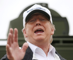 Trump nói móc tỷ phú Amazon về vụ ngoại tình