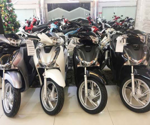 Sát Tết, Honda SH chênh giá kỷ lục tại đại lý