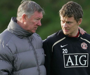 Sir Alex Ferguson đã giúp đỡ trò cũ Solskjaer thế nào?