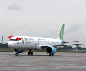 Video ảnh: Máy bay Airbus thế hệ mới của Bamboo Airways vừa đến Nội Bài có gì đặc biệt?