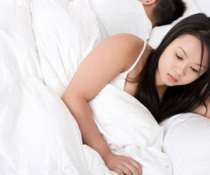 Buồn bực vì chồng đang 'hero' bỗng xuống 'zero' trong chuyện phòng the