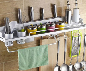 Quen tay cất dao kéo thế này, bảo sao cả nhà cứ ốm yếu dặt dẹo hết đời