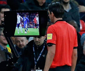 Áp dụng VAR cho V.League 2019: VPF mời đối tác làm việc tại World Cup 2018 hỗ trợ triển khai