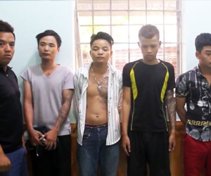 Băng nhóm hoạt động cho vay nặng lãi trang bị nhiều bình xịt hơi cay