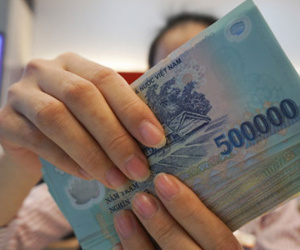 Nhận thưởng Tết phải đóng bao nhiêu tiền thuế?