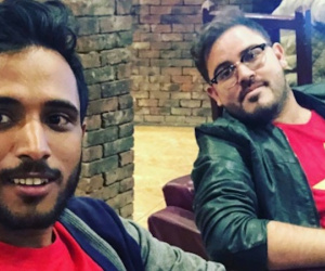 Chàng trai Yemen cổ vũ hết mình cho đội bóng Việt Nam tại Asian Cup 2019