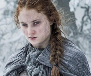 Diễn viên đóng Sansa Stark tiết lộ bí mật kinh hoàng: không được phép… gội đầu khi đóng ‘Game of Thrones’
