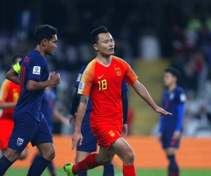 Thua ngược Trung Quốc trong 4 phút, Thái Lan không thể theo chân ĐTVN vào tứ kết