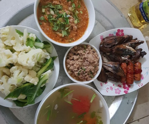 Bị mẹ chồng giận dỗi vì sợ con nhỏ chịu rét nên không ra ngoài mua thức ăn tươi, nàng dâu ấm ức lên mạng tố khổ