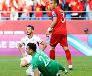 Tinh thần thi đấu tuyệt vời của ĐT Việt Nam khiến dân mạng phấn khích: 'Như xem World Cup'