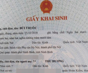 Đi tất niên về, bố ghé UBND phường làm giấy khai sinh cho con và cái kết 'dở khóc dở cười'