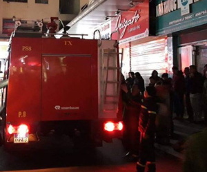 Hà Nội: Cháy hộp kỹ thuật tại chung cư đông dân nhất Hà Nội giữa đêm, hàng nghìn người nháo nhác