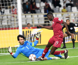 Qatar loại Iraq khỏi Asian Cup