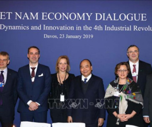 Thủ tướng đối thoại với hàng loạt tập đoàn lớn tại Davos