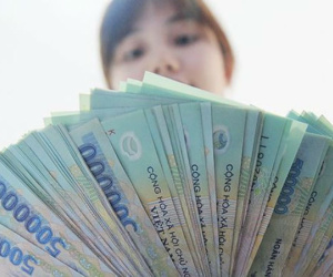Vì sao nhân viên ngân hàng được trả lương tới gần 100 triệu mỗi tháng?