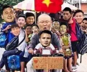 Fan hâm mộ vui vẻ chế ảnh đội tuyển Việt Nam về quê ăn Tết, thầy Park và các học trò đừng buồn nhé!