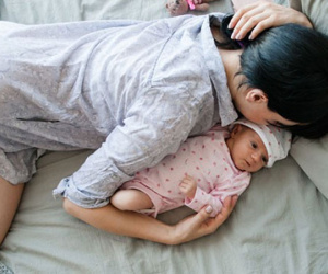 Không cho con bú có phải là người mẹ tồi? Lời chia sẻ sau của một bà mẹ khiến ai nấy cũng đều đồng cảm