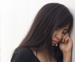 Tôi đổ bát miến lên đầu chú rể, cô dâu hô hào người nhà đến trừng phạt tôi nhưng chú rể cuống quýt xin tha