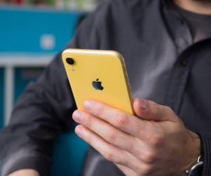 Apple lại gia hạn chương trình ưu đãi 'thu cũ đổi mới' iPhone XS và XR